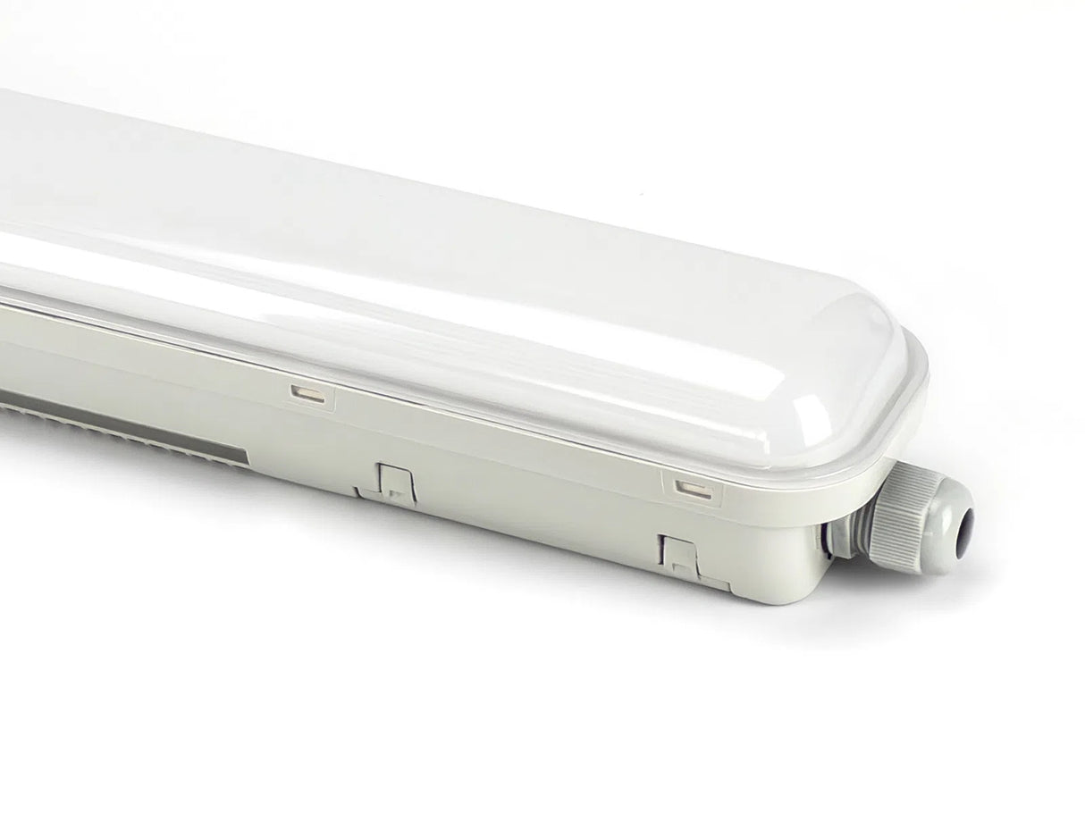 Water-resistant LED Fixture Tri-proof IP65 150cm NewGen Osram 50W